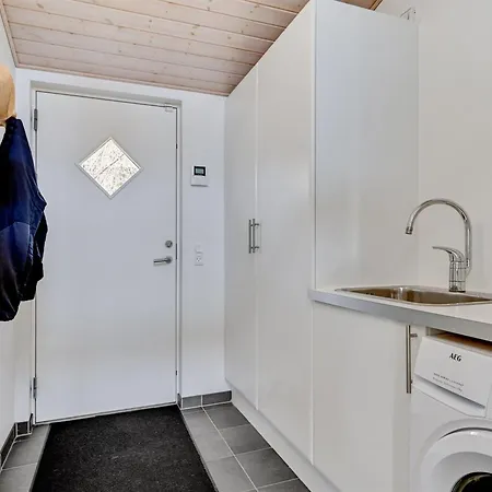 Ferienhaus Gise - 800m From The Sea By Interhome