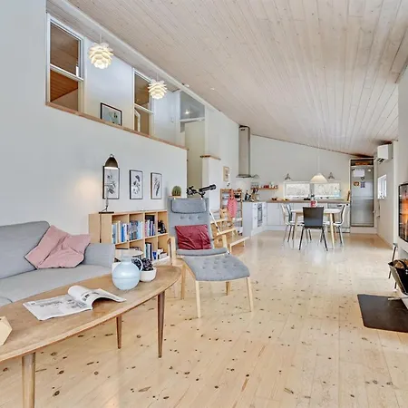 Semesterbostad Gise - 800m From The Sea By Interhome